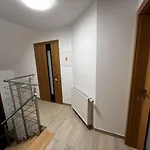 Konukevi Goscinne Brokat 3*