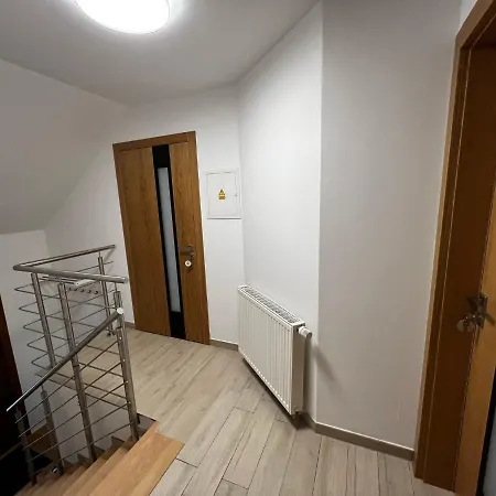 ゲストハウス Goscinne Brokat 3*