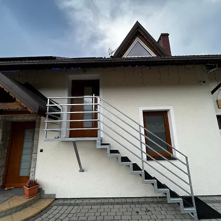 ゲストハウス Goscinne Brokat