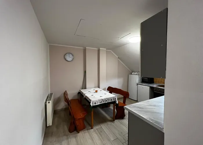 Goscinne Brokat بيت ضيافة شتوروك